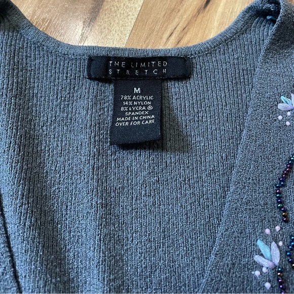 Vintage The Limited Blue Embroidered V-Neck Top - Y2K Whimsygoth Style - Size M - Picture 4 of 7